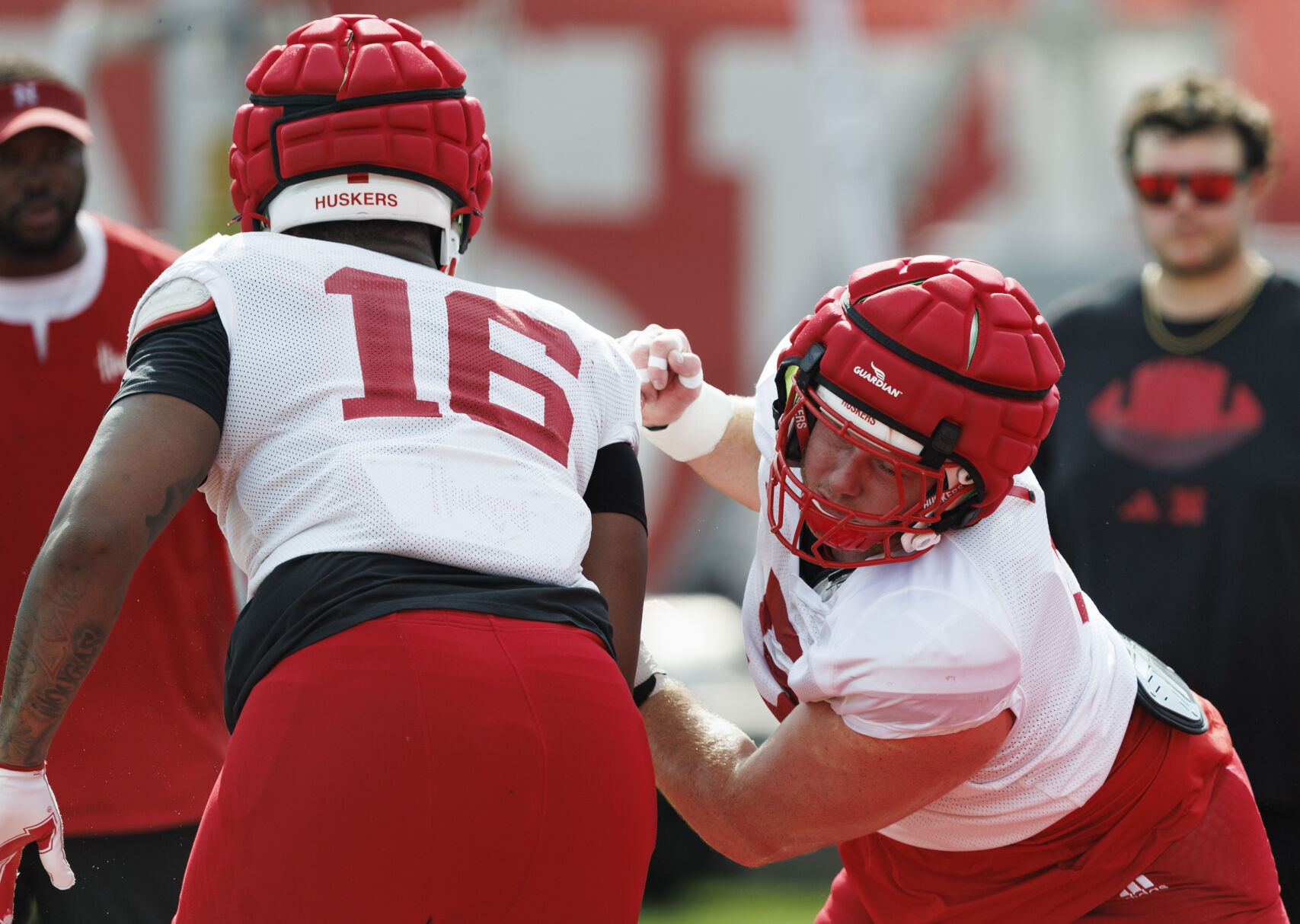 081225-owh-spo-huskerfb-mn-03.JPG